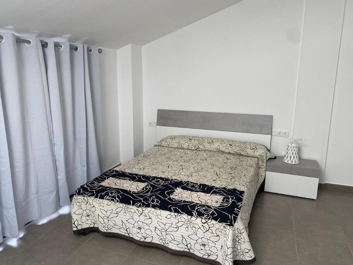 Ample House With Views In Front Of Baells Reservoir * Sant Jordi de Cercs